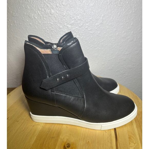 Linea Paola Freshton Women's Wedge Heel Side Zip Sneaker Boot size 8.5 - Picture 1 of 9